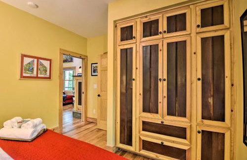 Romantic Asheville Area Cabin with Deck and Hot Tub! - Foto 20