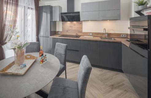 Awesome Apartment In Micetici With Wifi - Foto 6