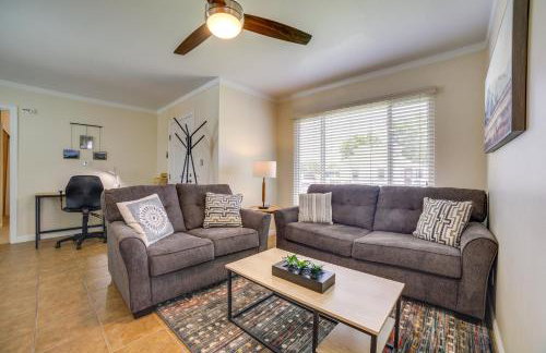 Relax Fireside! Tahoe Area Home 28 Mi to Slopes - Foto 4