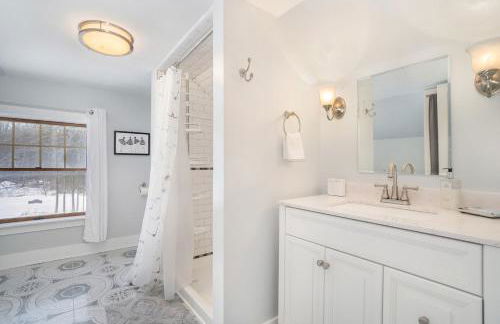 Newly Renovated Cottage 5 mins from Beach! - Foto 43