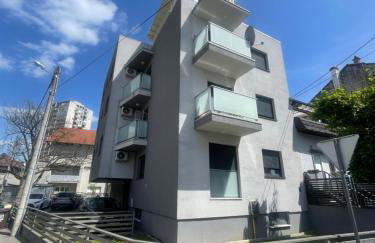 Lucky Place Apartment - Žumberačka with Free Private Parking - Foto 13