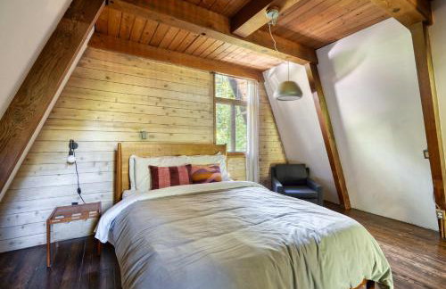 Modern A-Frame Cabin in the Woods - Foto 15