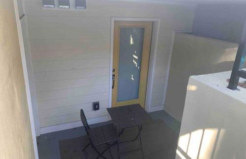 Urban Oasis 3 BDR 2 and Half Baths Queen Sofa Bed in Living room and Free Parking - Foto 6