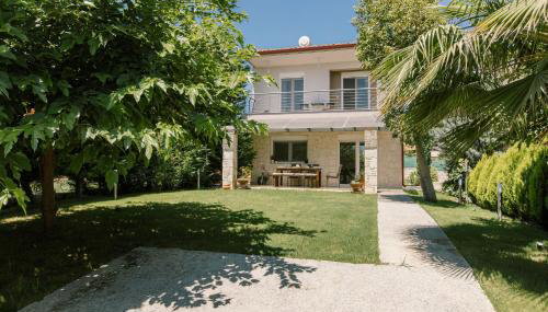 Sani Aquatic Villa with private garden - Foto 3, Garden, Garden view