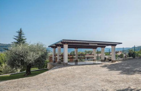 3 Bedroom Nice Home In Plovanija - Foto 21