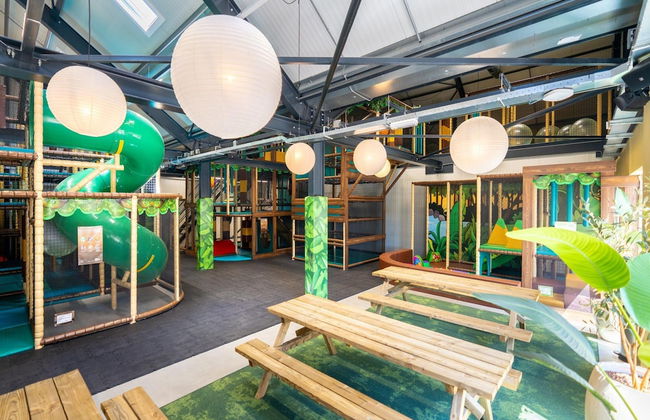 Villa by Lake Veere With Modern Amenities - Foto 12