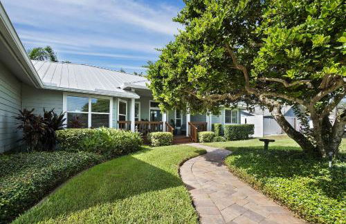 Nokomis Pool Home on the Canal - Foto 17