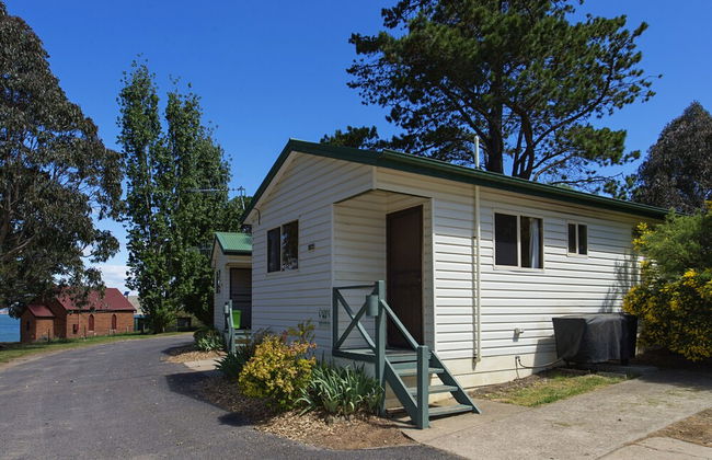 Rainbow Pines Tourist Caravan Park - Photo 2