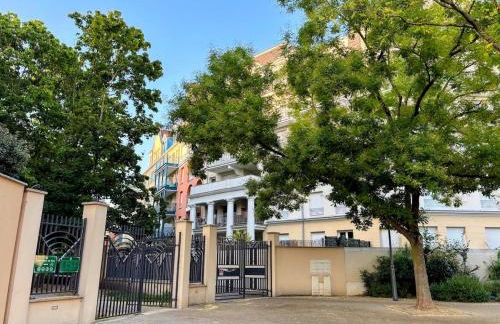 Elegant Apartment with Private Parking, close to Paris - Foto 26