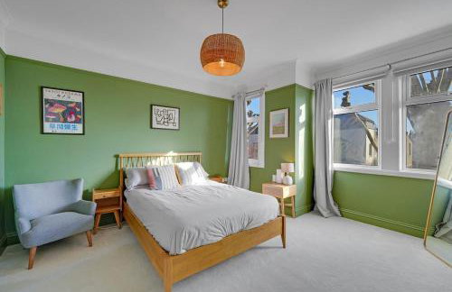 Well-equipped 4 bedroom family home with garden - Foto 11