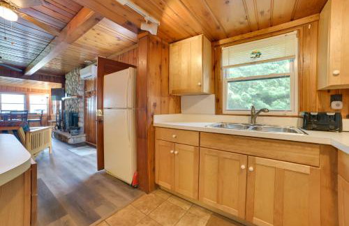 Pet Friendly Mullett Lake Cabin with Dock! - Foto 11