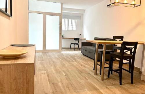 Modern and central independent apartment - Photo 9