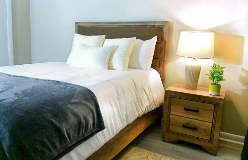 Liberty Towne Spring Lake - Fayetteville near I-95 & Ft Bragg - Perfect for short or long-term stays - Prem Wifi - Foto 2