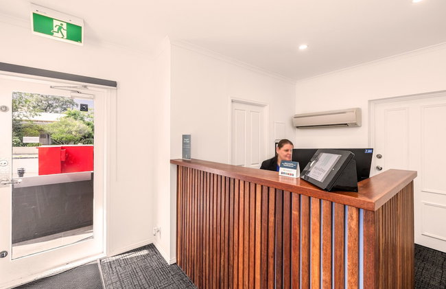 MainStay Suites Kew - Foto 2