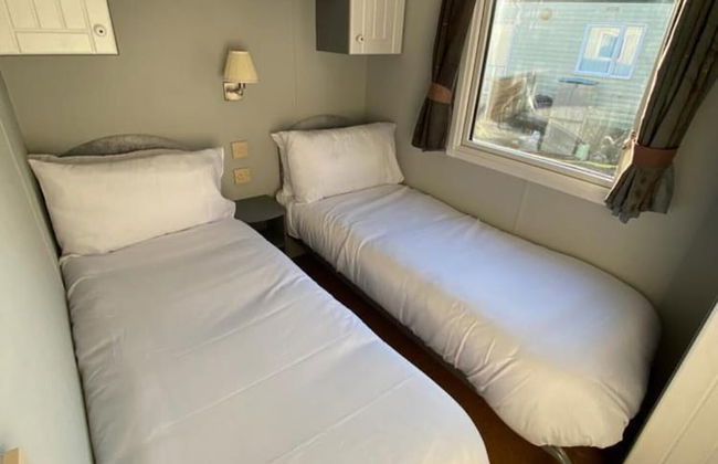 Immaculate 2-bed Static Caravan Near the Lake - Foto 11