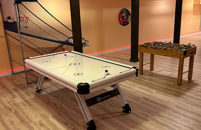 Mansion w 10 Bedrooms Pool and Theater - Foto 40