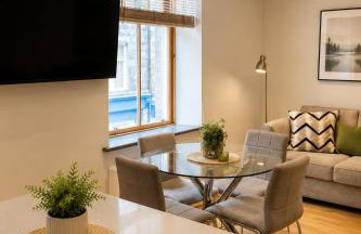 Modern City Center 2 Bedroom Apartment - Photo 34
