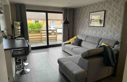 Modern 2BR Flat in Sale - Peaceful Stay in M33 - Great Transport Links - Photo 19