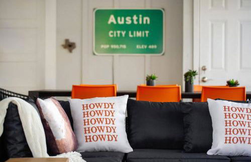 SoCo Cowgirl: Pool, Putt, Karaoke, Spa, 2mi to DT - Foto 5