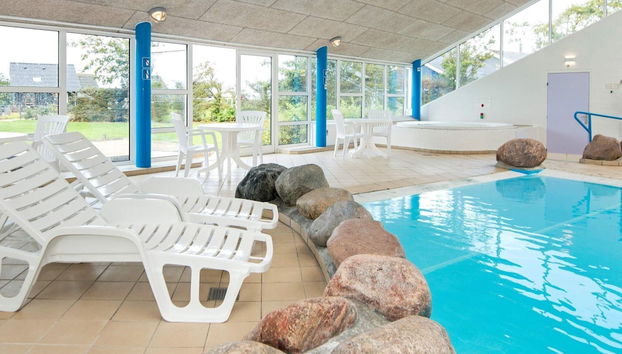 6 Person Holiday Home on a Holiday Park in Hemmet - Foto 5, Piscina