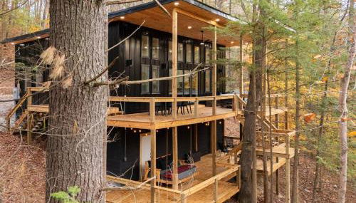 Modern Gem w/Spacious Deck, Swinging bed, Hot Tub - Foto 2