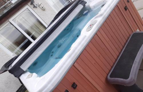 Bryncarnedd Farmhouse - Photo 2