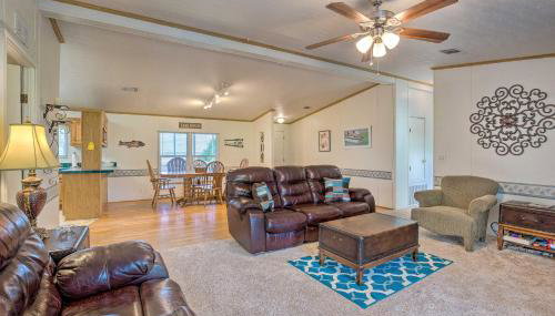 Cedar Creek Lake Access Retreat with Deck - Foto 5