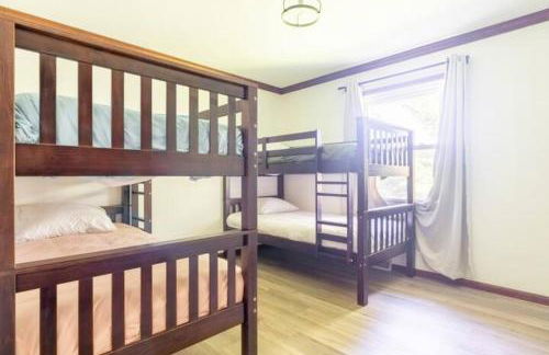 100 Acre Red Brick Ranch Hocking Hills Cabin Hot Tub 12 - Foto 12