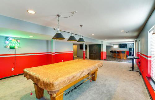 Bar, Pool Table and Yard! Spacious Union Home - Foto 2