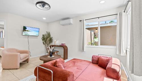 20 percent OFF Fully Furnished 2BR in Prime Tustin - Foto 3
