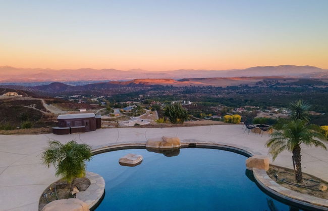 Colina by Avantstay Secluded Mountain Top Oasis w Pool Hot Tub Putting Green - Foto 43