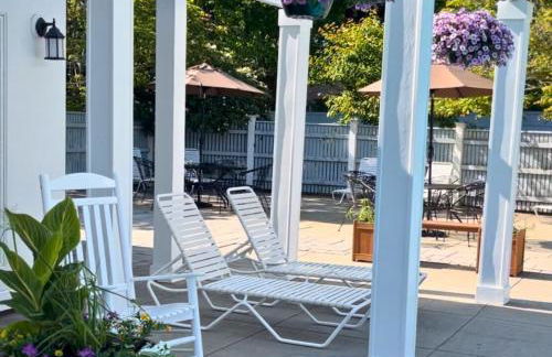 Luxury Villa- 3 mins to Mohegan- Fully Stocked with Fireplace- Jacuzzi, Saltwater Pools, Sauna - Foto 18