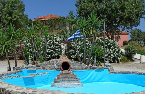 Orfeas Studios Molivos - Photo 32