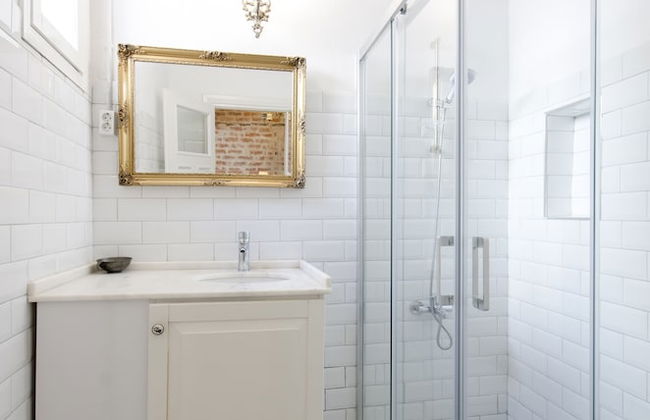 Iconic Stone House 2 - Photo 11