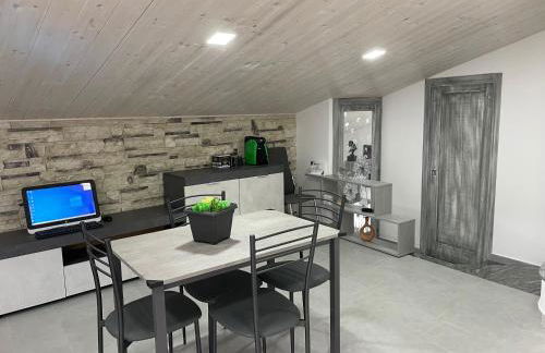 Nel borgo di Capri Leone - Foto 29