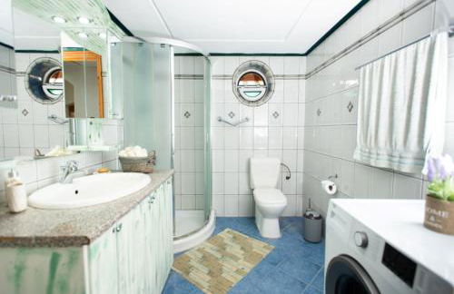 House of Athina and Fanourios - Photo 21