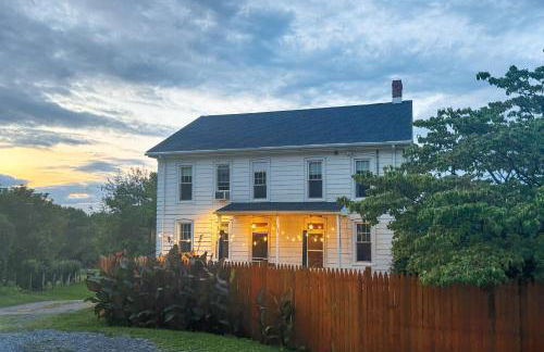 Pet and Family Friendly! Home with Fenced Yard and Deck - Foto 32