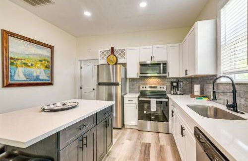 Close to Beach Walkable Galveston Getaway! - Foto 7