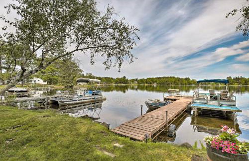 Lakefront New Auburn Apartment with Shared Dock - Photo 7