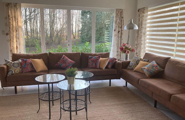 Spacious Villa with Hot Tub & Sauna in Ardennes - Foto 8