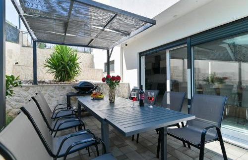 Luxury Villa Sun Stone heated pool & whirlpool - Foto 30