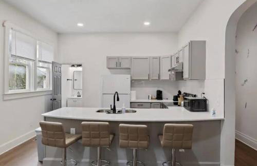 Historic Charming 2Story 10BR House - Sleep 20 - Foto 31