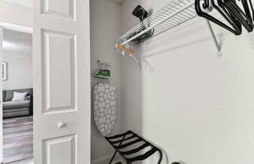 Heart of S Tampa- Hot Tub, Private Backyard, Fire Pit, Grill, 5 min to Beach - Foto 16