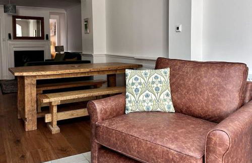 Cathedral Views Period Townhouse w/ Free Parking - Foto 6