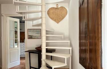 Fantastic 6 Bedroom House with stunning sea view - Foto 38