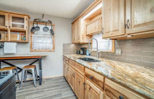 2 Bed 1 Bath Home w 2 Car Garage & Fenced Yard - Photo 17