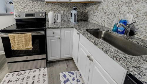 Atlanta Zoo Free Private Driveway Parking 1B-1B - Foto 4, stove, toaster