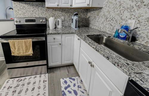 Atlanta Zoo Free Private Driveway Parking 1B-1B - Photo 4