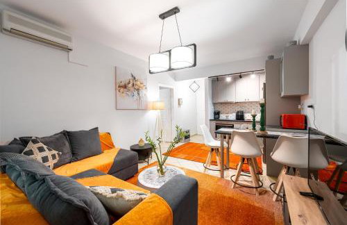 Colorful city apartment - Photo 13