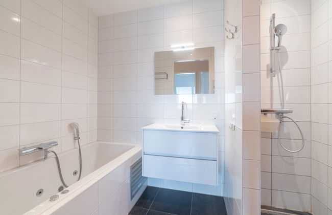 2 bedroom Apartment in Colijnsplaat with garden and sauna - Photo 11